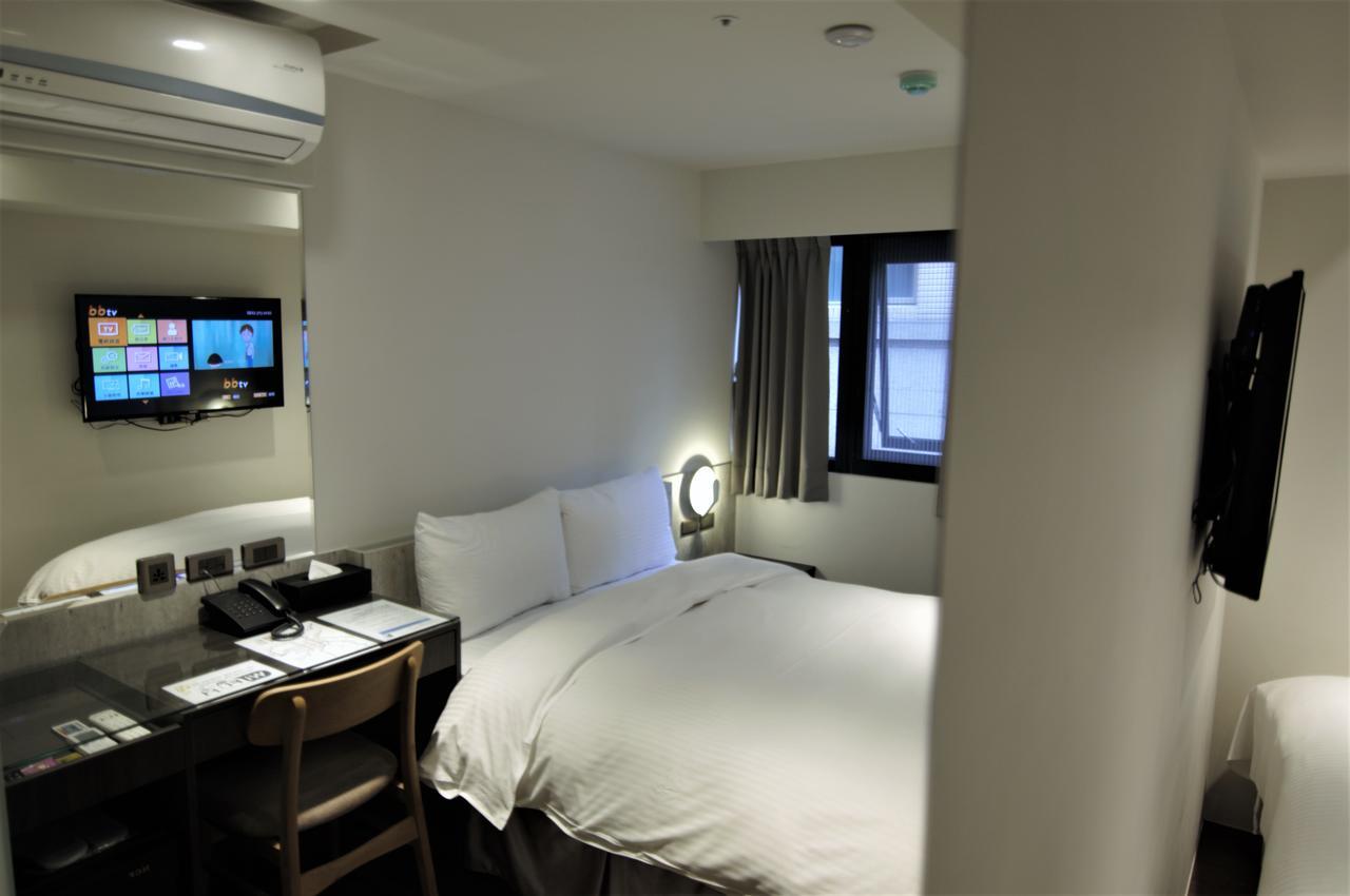 泊居旅店二館 Oursinn Hotel 2 Тайбей Екстер'єр фото