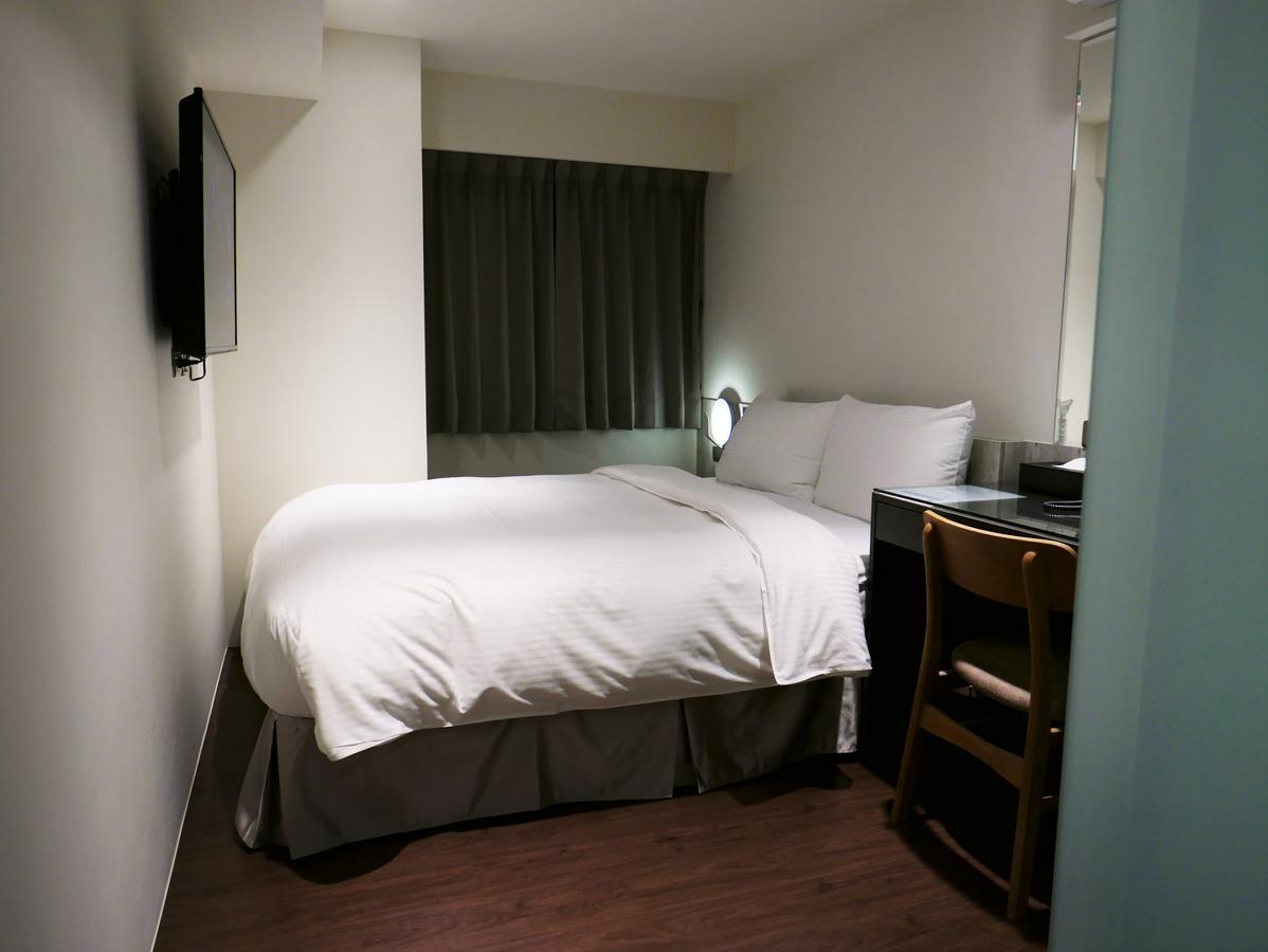 泊居旅店二館 Oursinn Hotel 2 Тайбей Екстер'єр фото