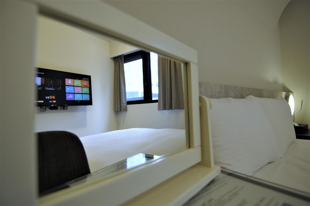 泊居旅店二館 Oursinn Hotel 2 Тайбей Екстер'єр фото