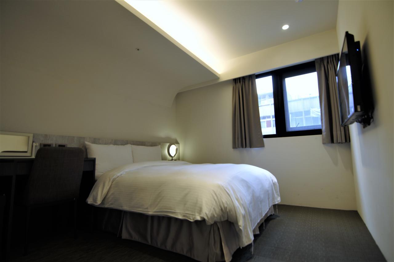 泊居旅店二館 Oursinn Hotel 2 Тайбей Екстер'єр фото