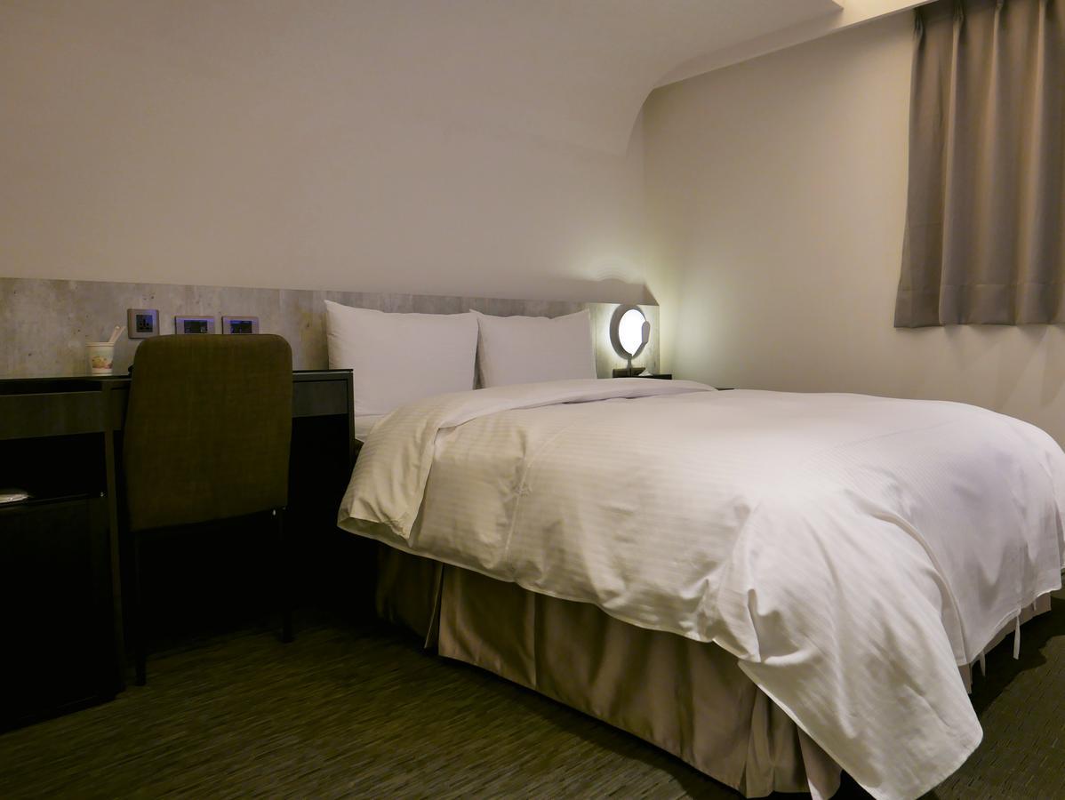 泊居旅店二館 Oursinn Hotel 2 Тайбей Екстер'єр фото