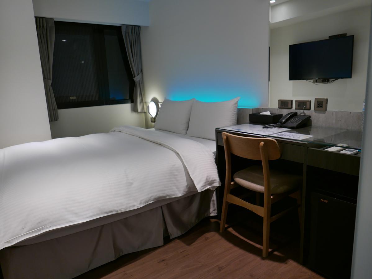 泊居旅店二館 Oursinn Hotel 2 Тайбей Екстер'єр фото